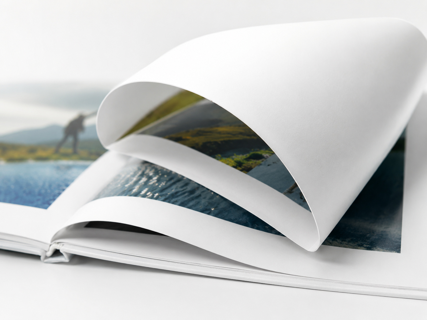 Close-up of flexible 157gsm art paper photobook inner pages